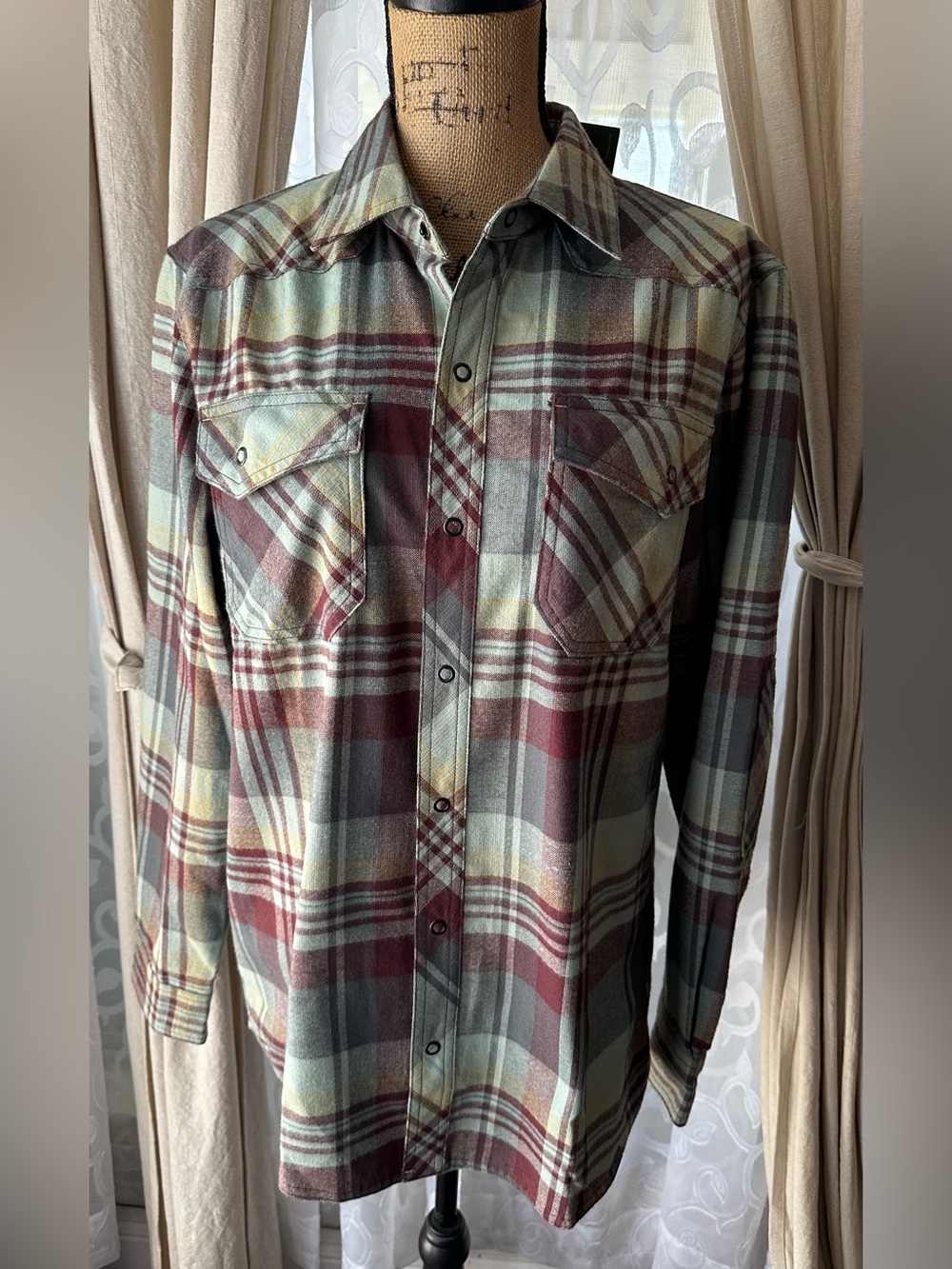 L.L Bean Katahdin Performance Traditional Fit Flannel Shirt NWT - Picture 2 of 10